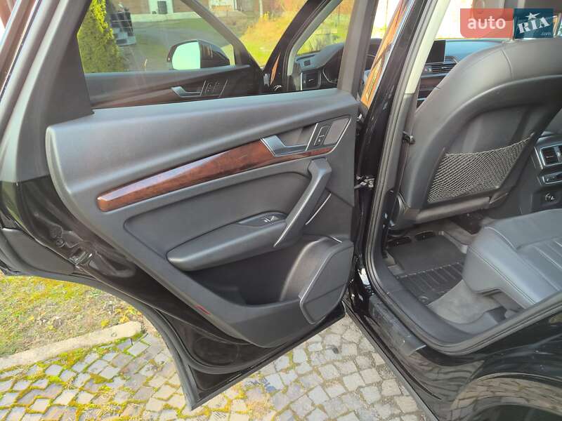 Позашляховик / Кросовер Audi Q5 2018 в Костопілі