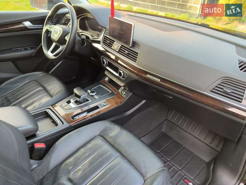 Позашляховик / Кросовер Audi Q5 2018 в Костопілі