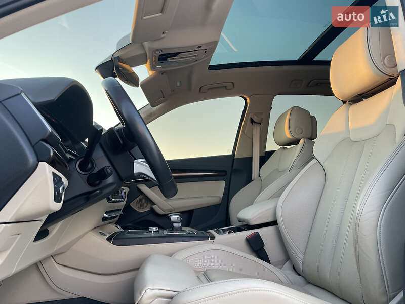 Позашляховик / Кросовер Audi Q5 2018 в Львові