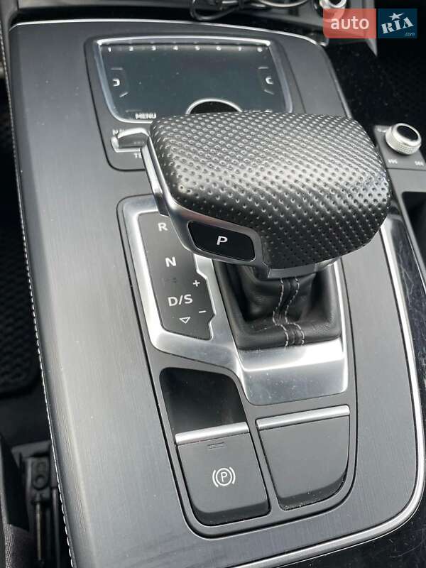 Позашляховик / Кросовер Audi Q5 2018 в Києві