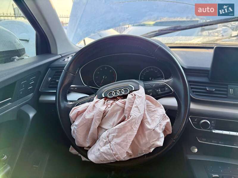 Внедорожник / Кроссовер Audi Q5 2017 в Киеве