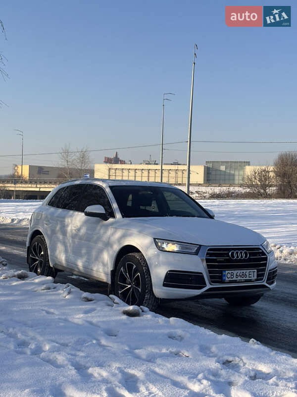Внедорожник / Кроссовер Audi Q5 2019 в Киеве