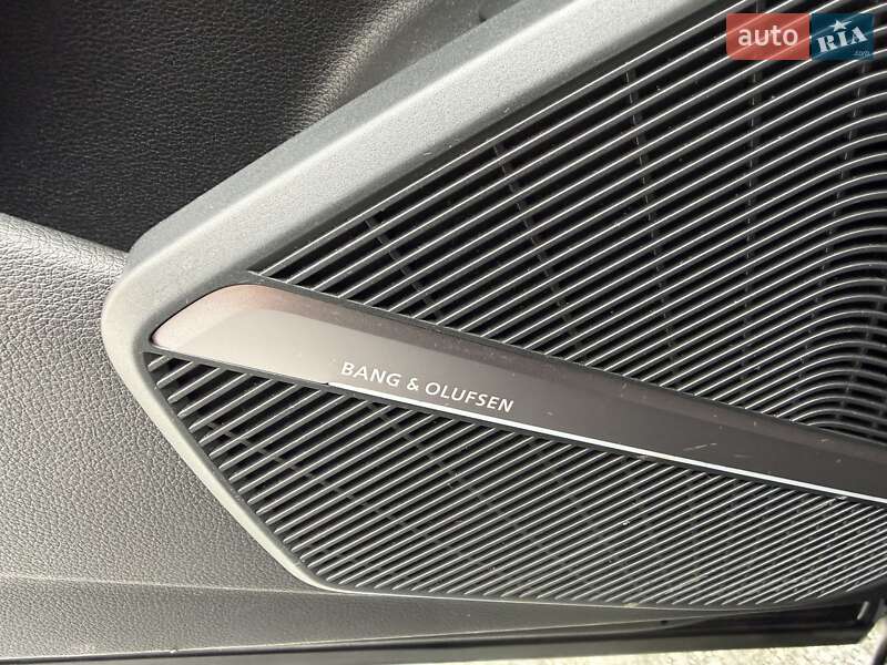 Внедорожник / Кроссовер Audi Q5 2017 в Харькове