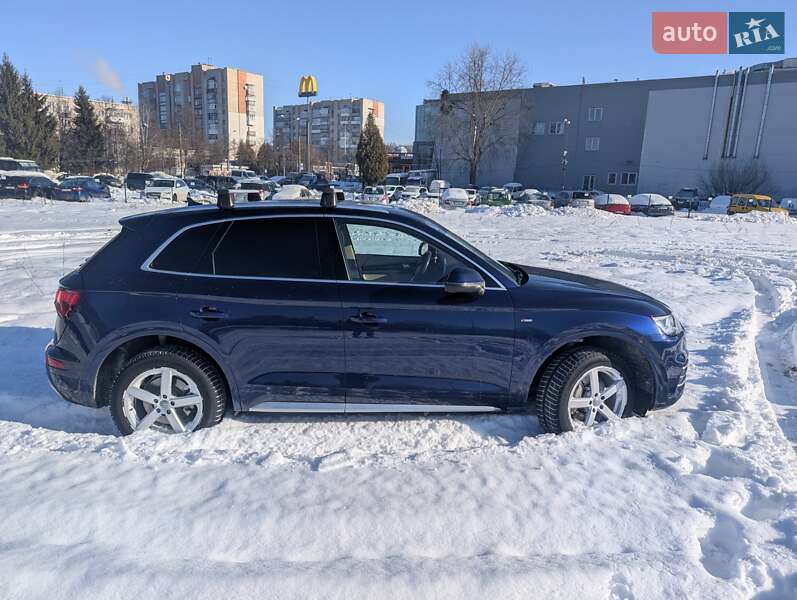 Внедорожник / Кроссовер Audi Q5 2017 в Львове