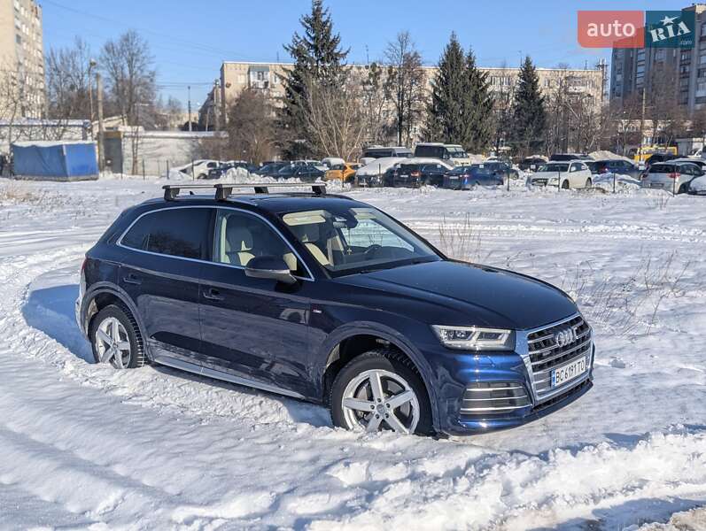 Внедорожник / Кроссовер Audi Q5 2017 в Львове