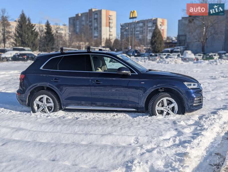 Внедорожник / Кроссовер Audi Q5 2017 в Львове