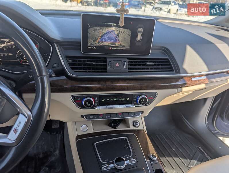 Внедорожник / Кроссовер Audi Q5 2017 в Львове