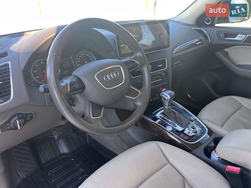 Внедорожник / Кроссовер Audi Q5 2016 в Владимире