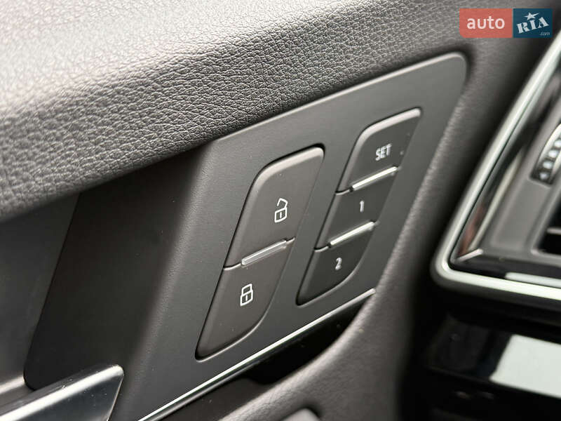 Внедорожник / Кроссовер Audi Q5 2023 в Стрые