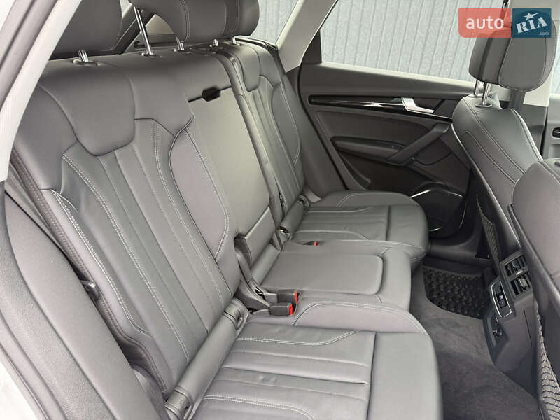 Внедорожник / Кроссовер Audi Q5 2023 в Стрые