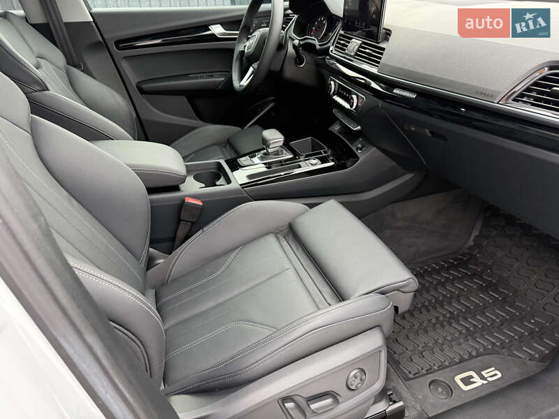 Внедорожник / Кроссовер Audi Q5 2023 в Стрые