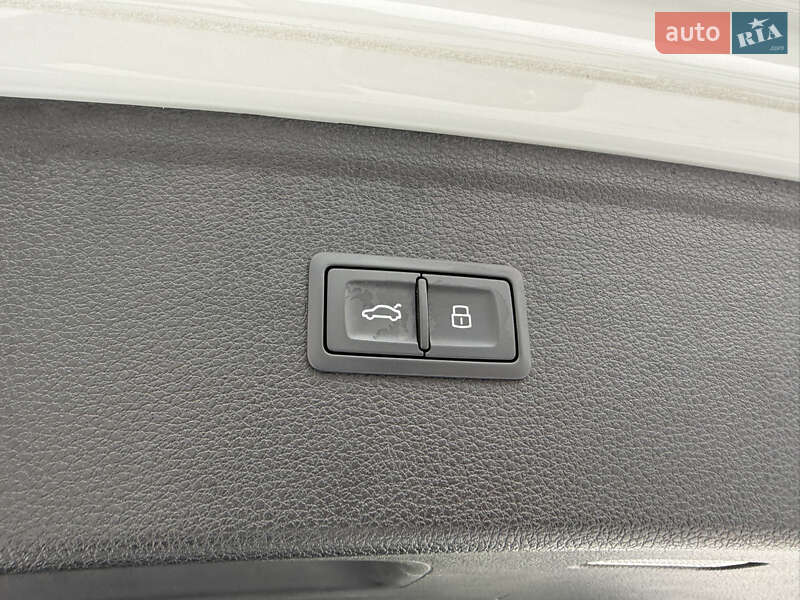 Внедорожник / Кроссовер Audi Q5 2023 в Стрые