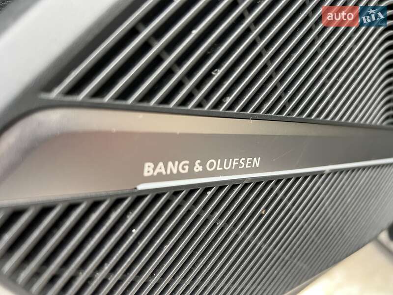 Внедорожник / Кроссовер Audi Q5 2019 в Ровно фото 24 Внедорожник / Кроссовер Audi Q5 2019 в Ровно