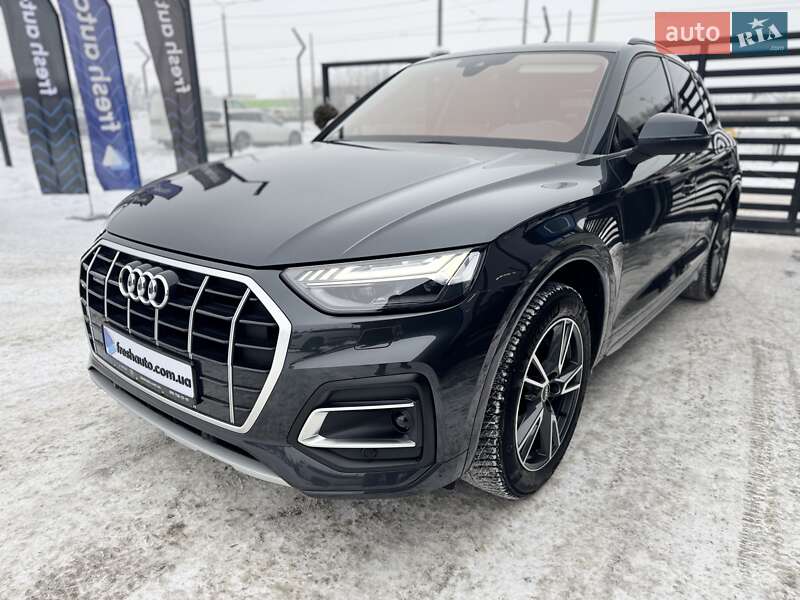 Позашляховик / Кросовер Audi Q5 2021 в Рівному