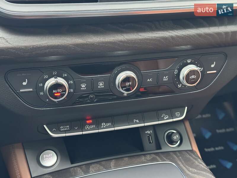 Позашляховик / Кросовер Audi Q5 2021 в Рівному