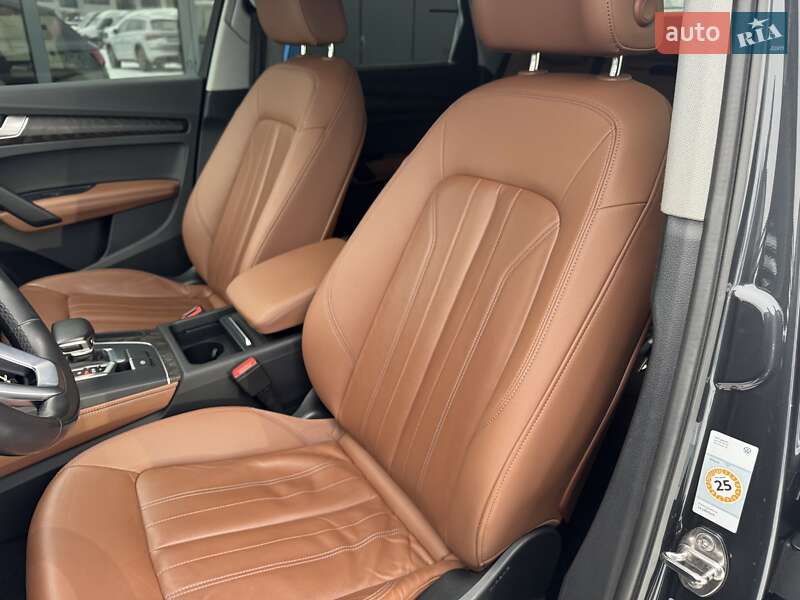 Позашляховик / Кросовер Audi Q5 2021 в Рівному