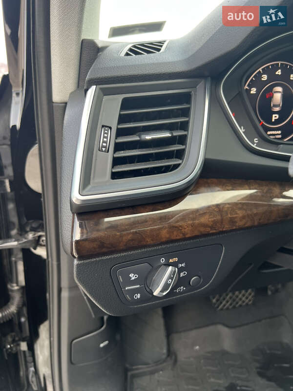 Внедорожник / Кроссовер Audi Q5 2020 в Хусте