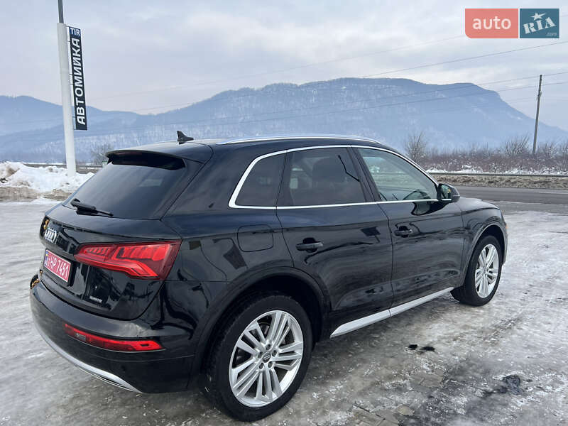 Внедорожник / Кроссовер Audi Q5 2020 в Хусте