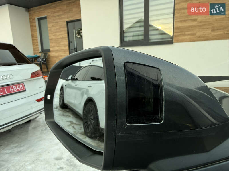 Внедорожник / Кроссовер Audi Q5 2023 в Стрые