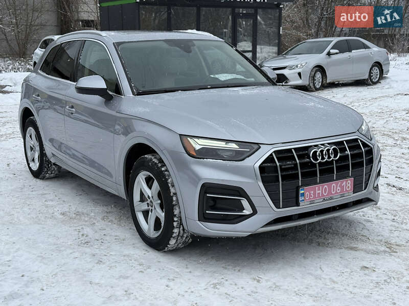 Внедорожник / Кроссовер Audi Q5 2021 в Киеве