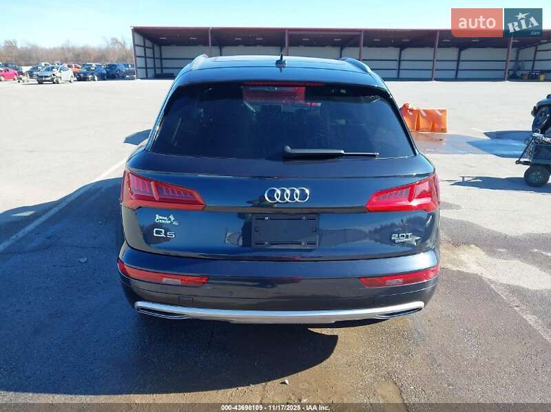 Позашляховик / Кросовер Audi Q5 2018 в Львові