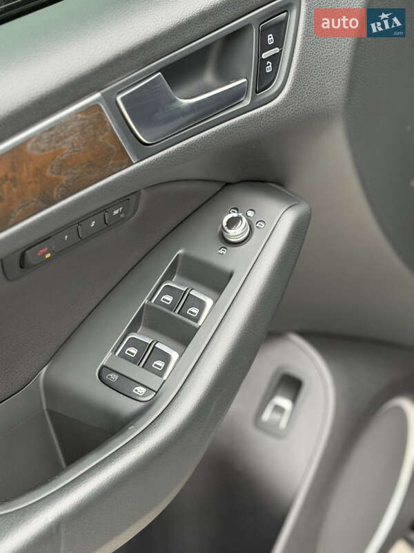 Позашляховик / Кросовер Audi Q5 2016 в Самборі