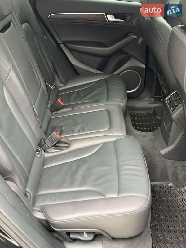 Позашляховик / Кросовер Audi Q5 2016 в Самборі