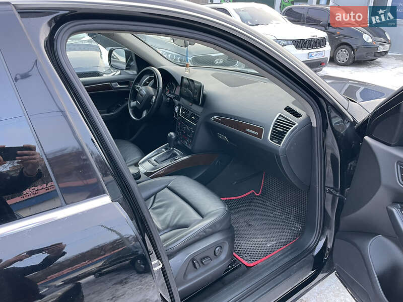 Внедорожник / Кроссовер Audi Q5 2011 в Полтаве