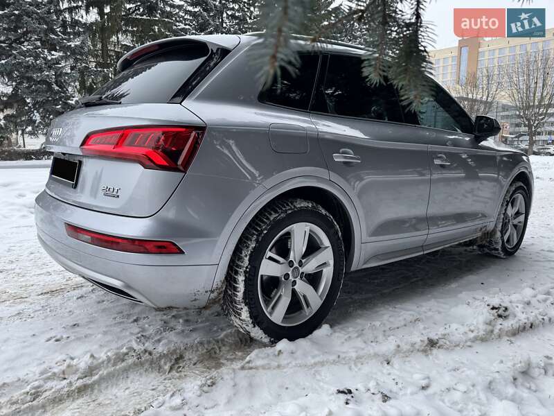 Внедорожник / Кроссовер Audi Q5 2018 в Луцке