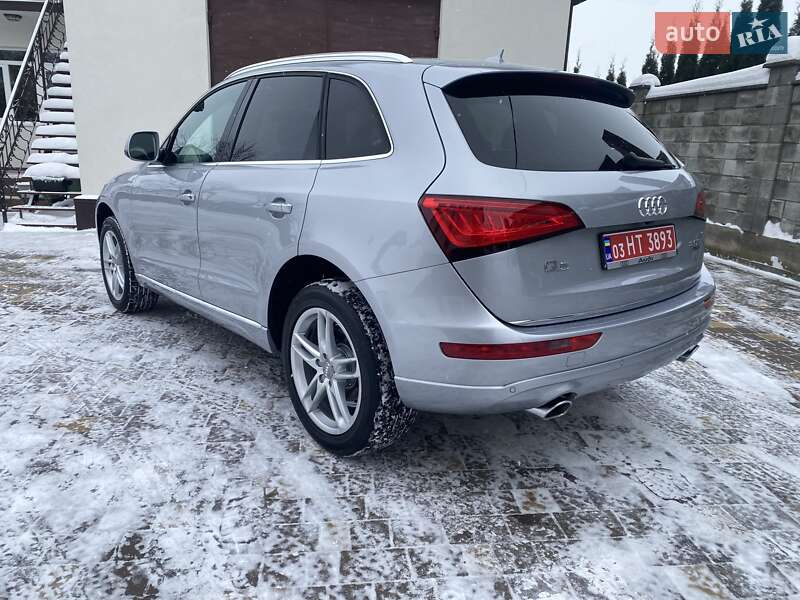 Позашляховик / Кросовер Audi Q5 2016 в Рівному