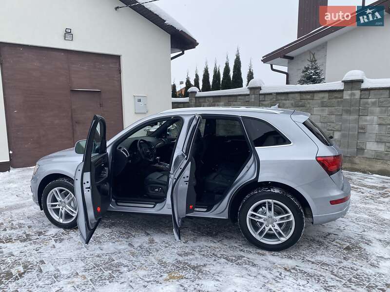 Позашляховик / Кросовер Audi Q5 2016 в Рівному