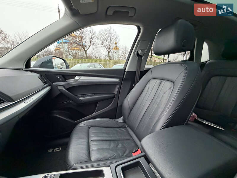 Позашляховик / Кросовер Audi Q5 2017 в Кривому Розі