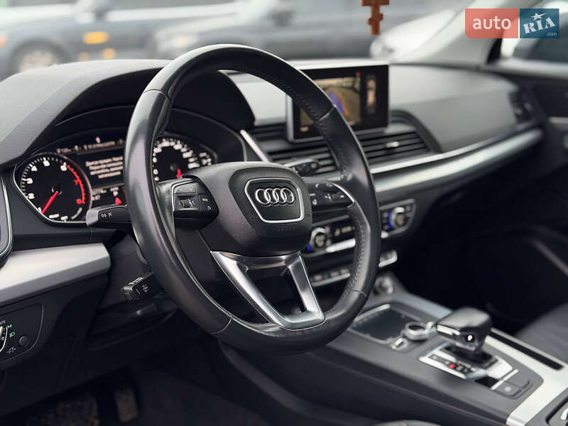 Позашляховик / Кросовер Audi Q5 2017 в Кривому Розі