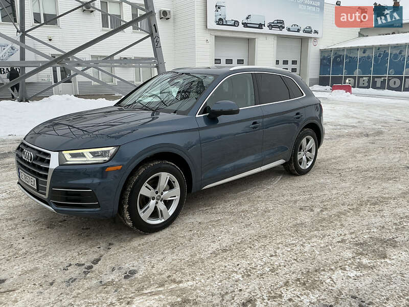 Внедорожник / Кроссовер Audi Q5 2018 в Черновцах