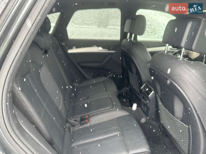 Позашляховик / Кросовер Audi Q5 2018 в Рівному