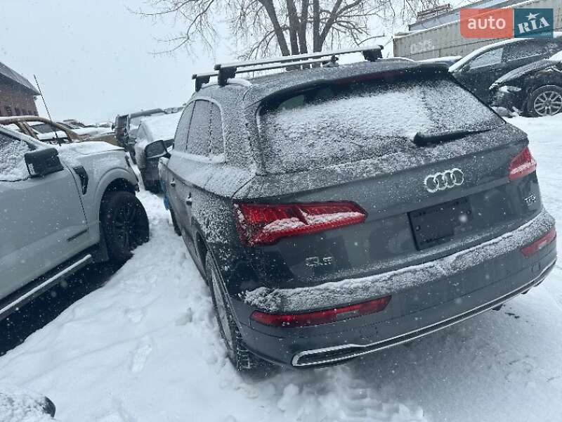 Позашляховик / Кросовер Audi Q5 2018 в Рівному