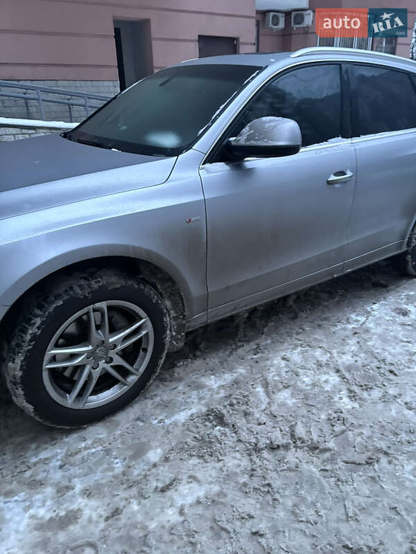Внедорожник / Кроссовер Audi Q5 2015 в Киеве