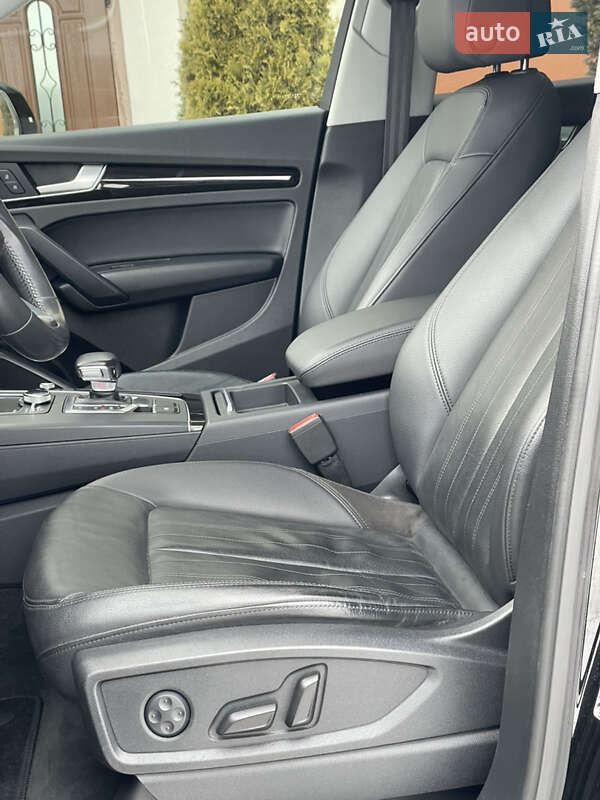 Позашляховик / Кросовер Audi Q5 2018 в Стрию