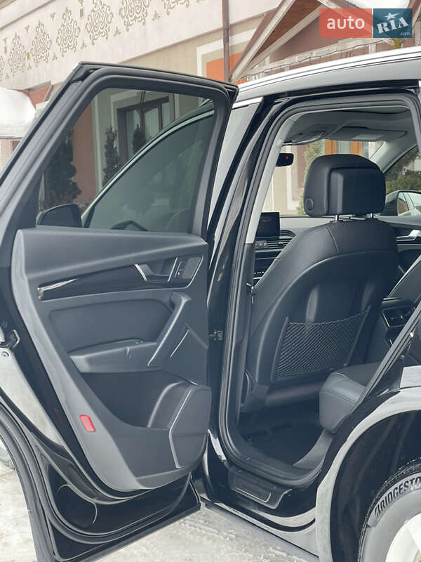 Позашляховик / Кросовер Audi Q5 2018 в Стрию