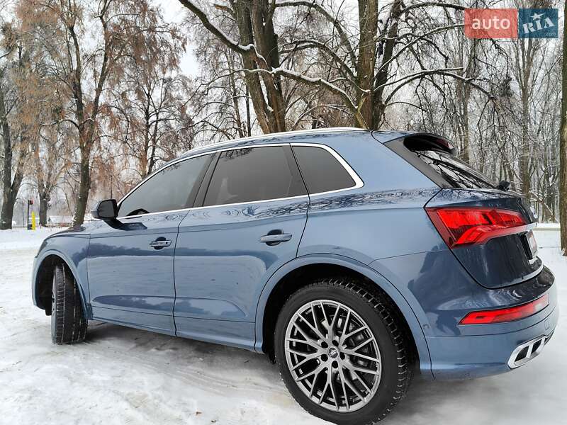 Позашляховик / Кросовер Audi Q5 2017 в Києві