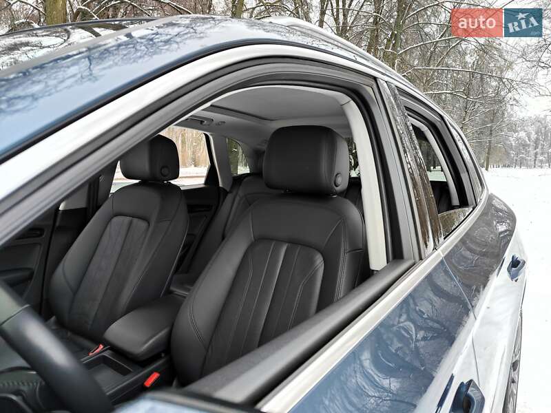 Позашляховик / Кросовер Audi Q5 2017 в Києві