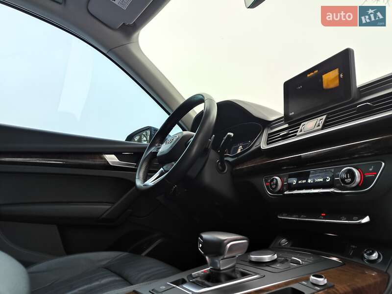 Позашляховик / Кросовер Audi Q5 2017 в Києві