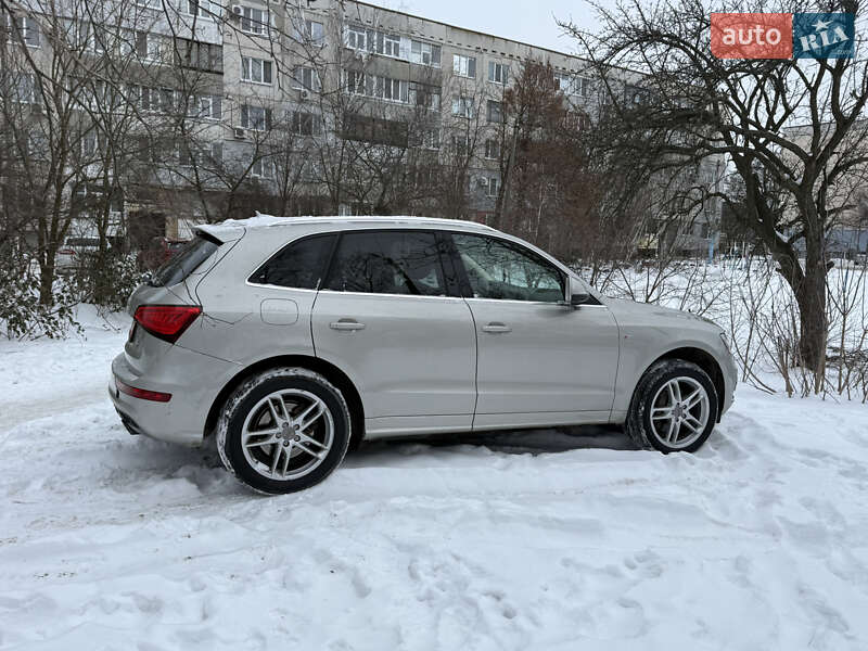Внедорожник / Кроссовер Audi Q5 2014 в Павлограде