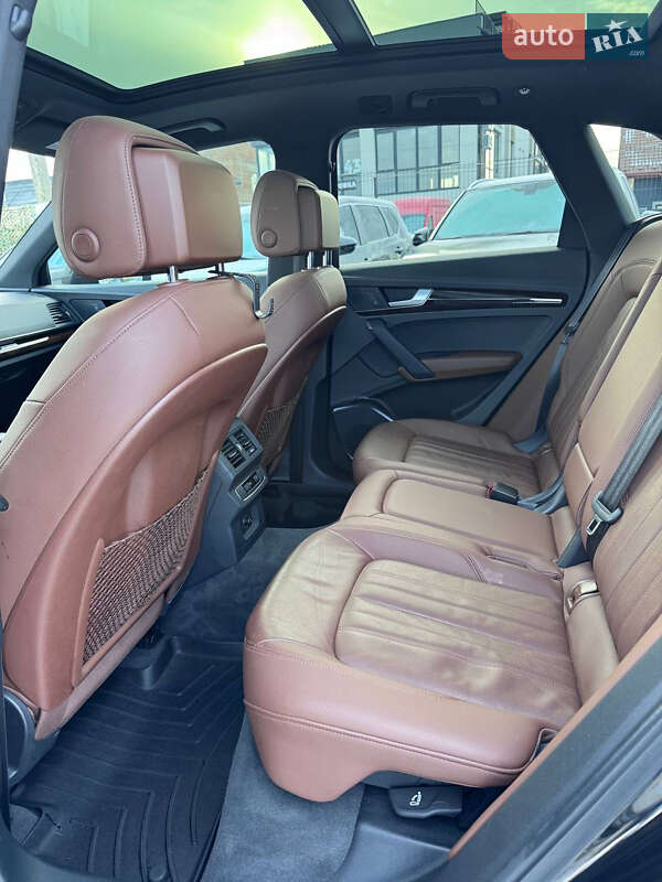 Позашляховик / Кросовер Audi Q5 2020 в Івано-Франківську