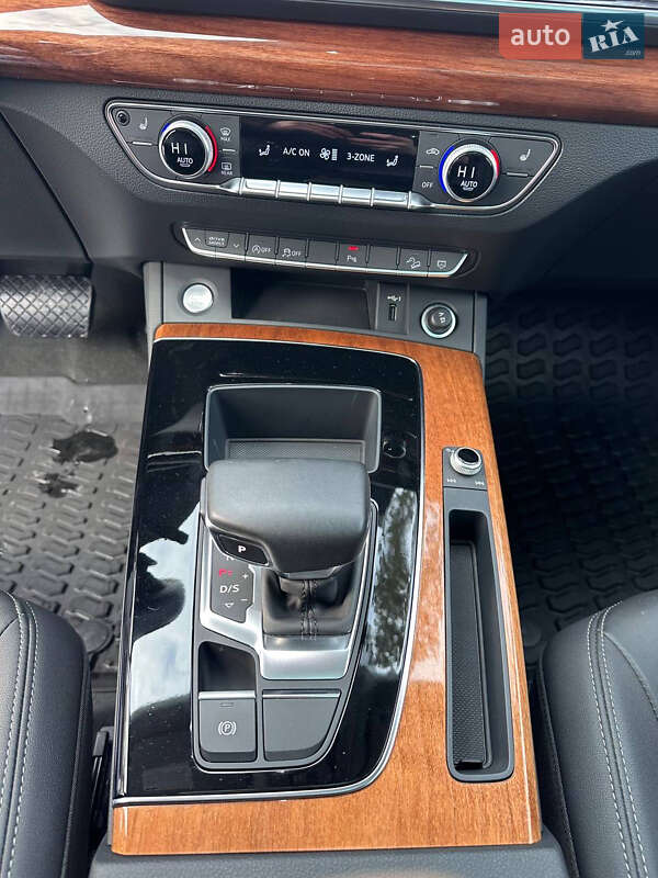 Позашляховик / Кросовер Audi Q5 2023 в Києві