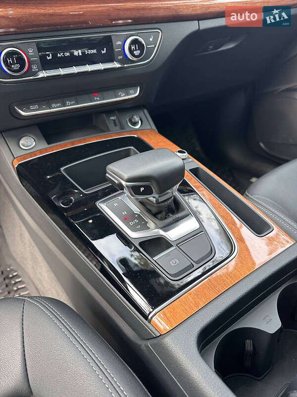 Позашляховик / Кросовер Audi Q5 2023 в Києві