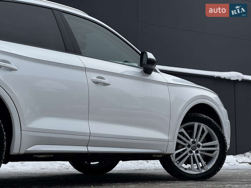 Позашляховик / Кросовер Audi Q5 2018 в Києві