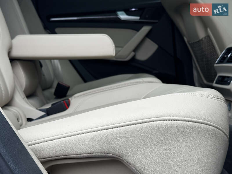 Позашляховик / Кросовер Audi Q5 2018 в Києві