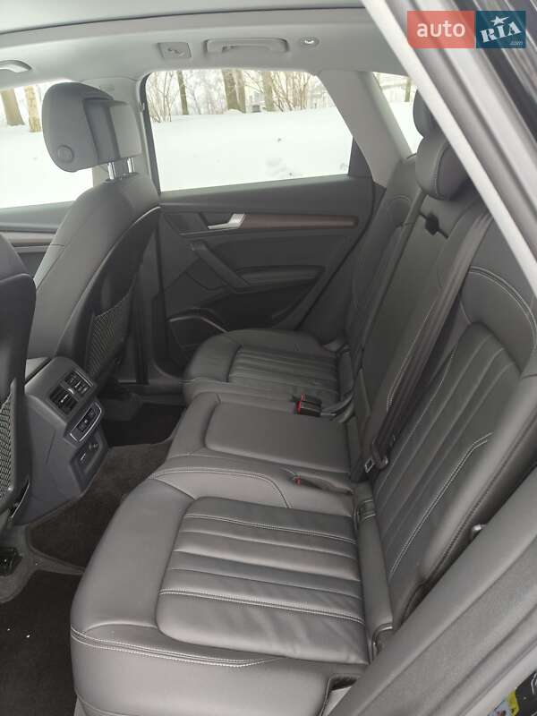 Позашляховик / Кросовер Audi Q5 2022 в Рівному