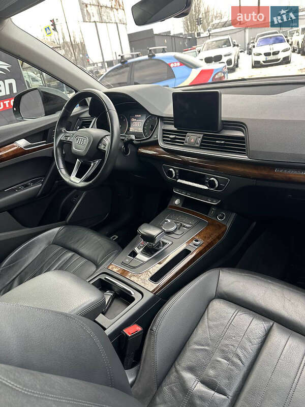 Внедорожник / Кроссовер Audi Q5 2018 в Днепре